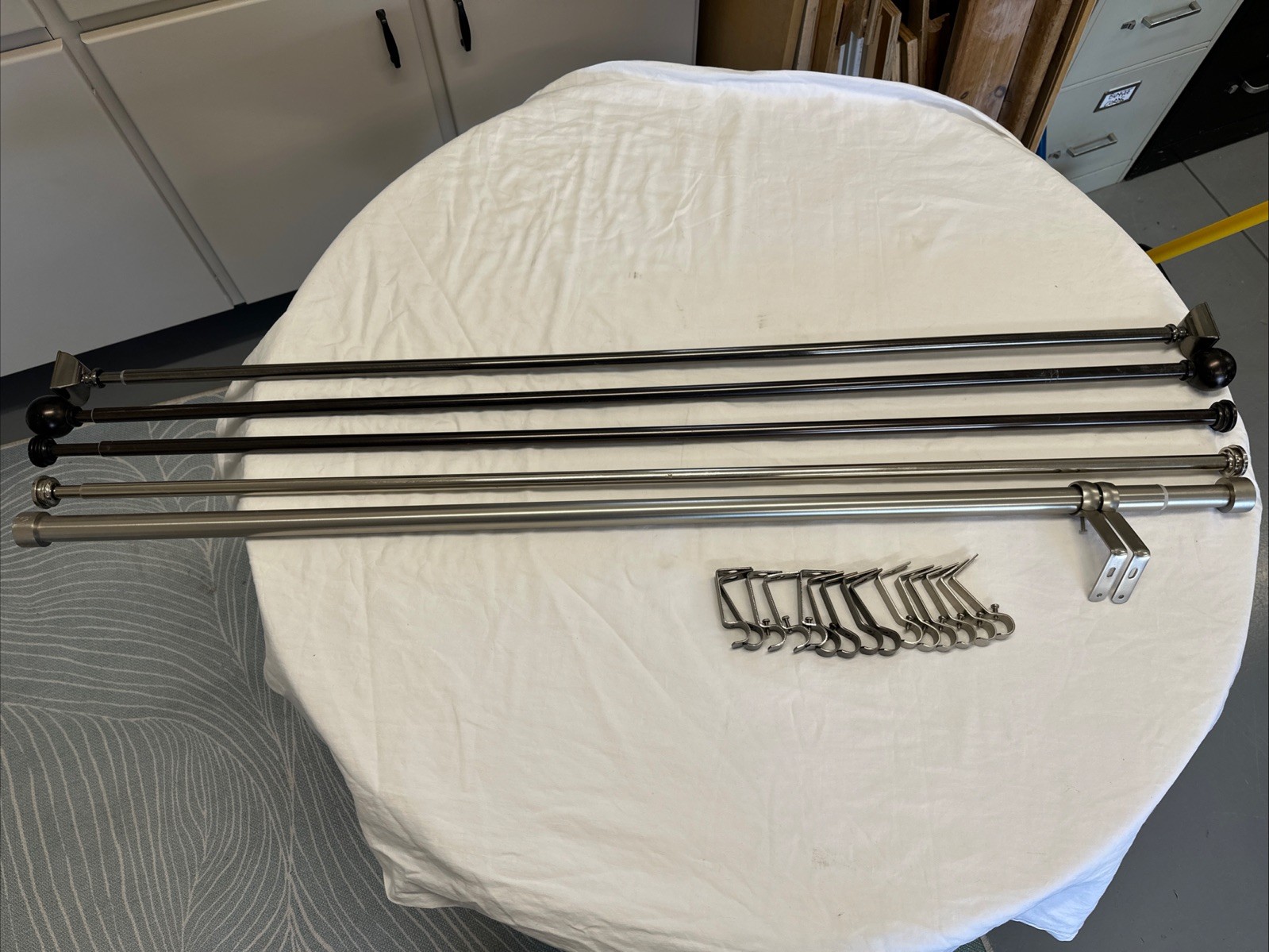 BUNDL 5 Assorted Window Curtain Rods With Hangers
