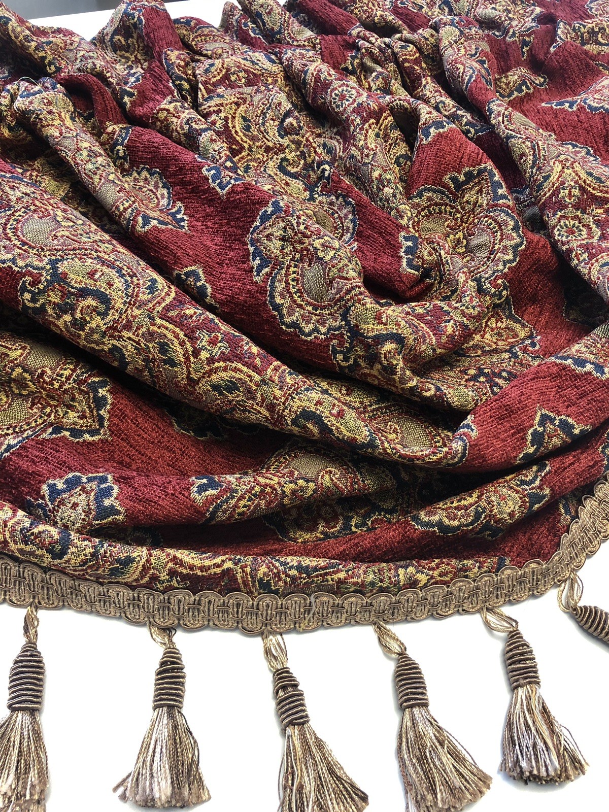 A Vintage Rare Croscill Sebastian Waterfall Swag Valance Gorgeous Red Jacquard