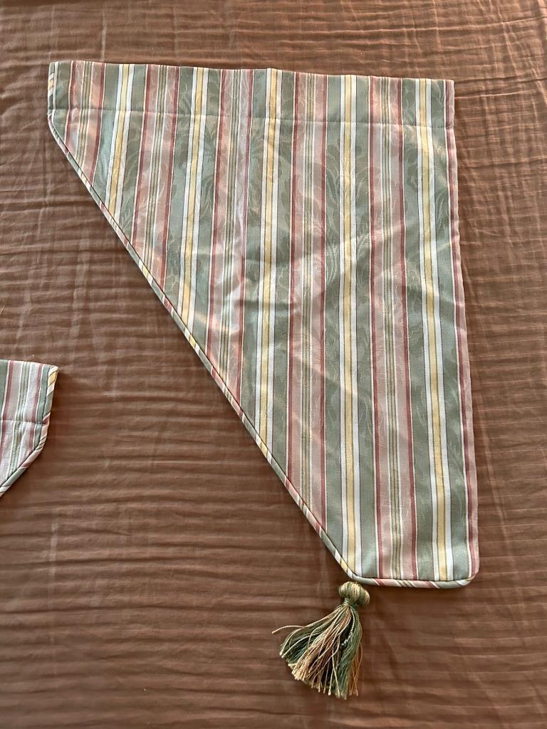 triple point valance 3 pieces colonial style gold green stripe lined tassels
