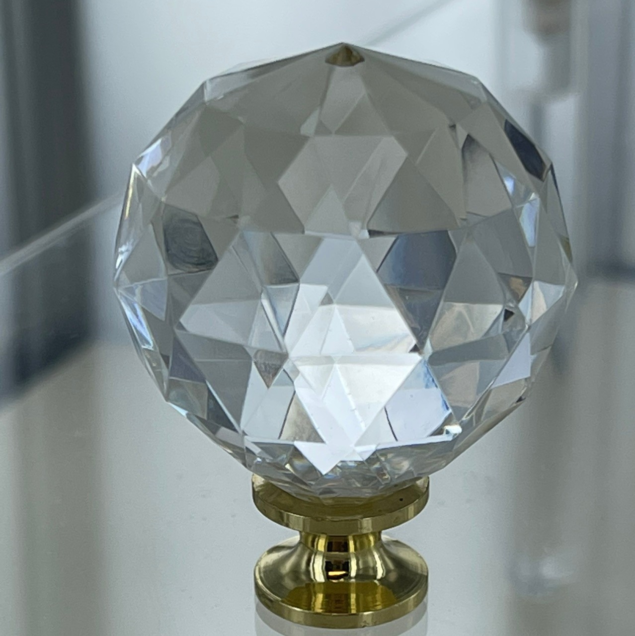 (5 Pack) 1-1/2 inch Large Faceted Ball Acrylic Knob with Solid Brass Base