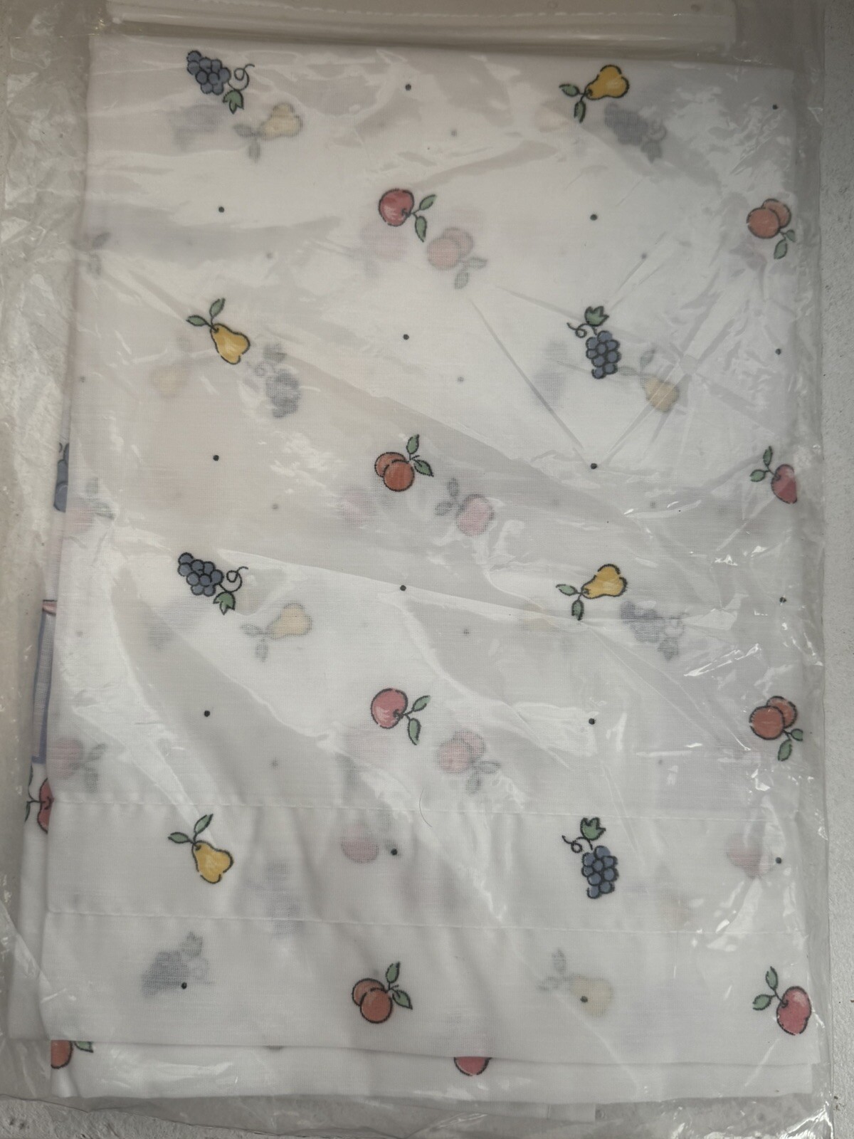 VTG Aberdeen Colorful Fruit Ribbon & Bows Border Print Tiers ONLY 60”x24”NOS
