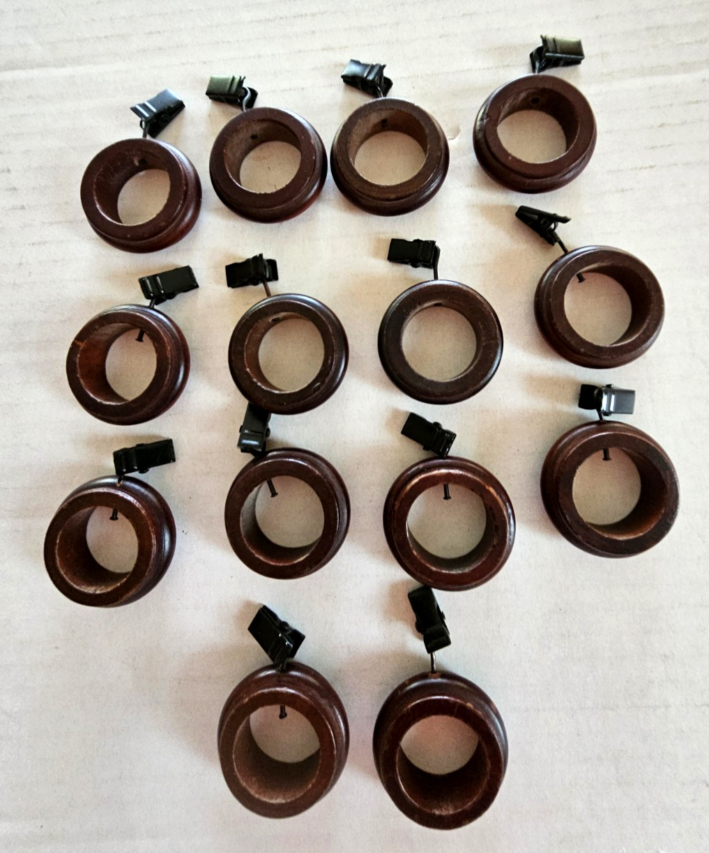 Vintage Set 14 Brown Wooden CURTAIN RINGS w/ Clips I” ID 1 3/4″ Ribbed Quality