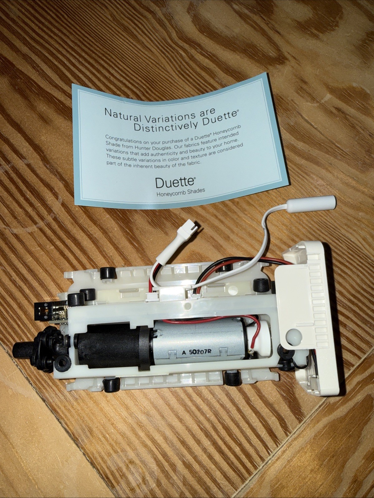 Hunter Douglas Duette Gen 3 Drapery Operator (Motor)M/N:1016000037. Bluetooth