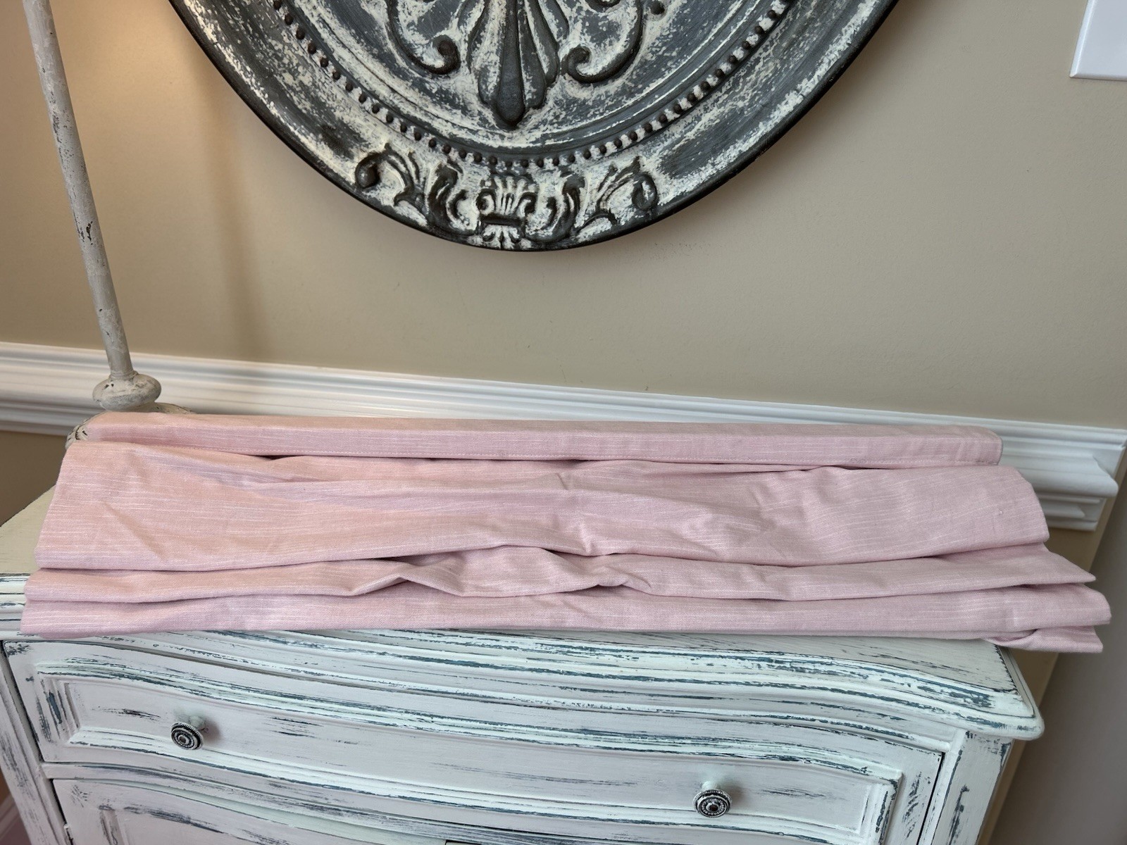 Pottery Barn Evelyn Cordless Blackout Roman Shade 32”x64” Blush READ