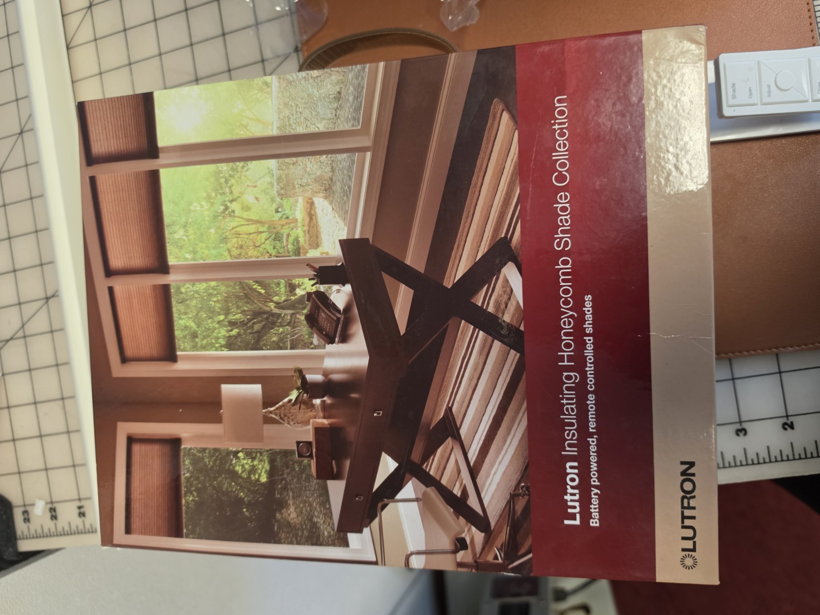 Lutron Sivoia QS Wireless Motorized Honeycomb Shade Dealer Demo Kit Case Binder