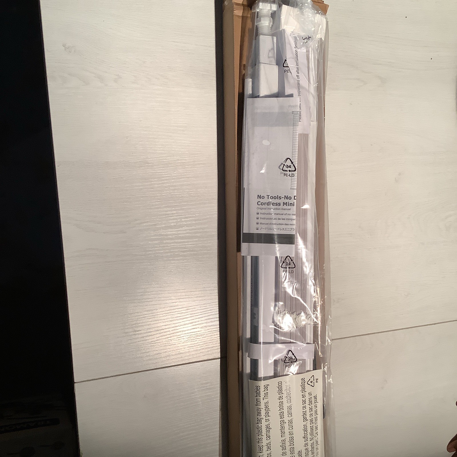 New Bliss Cordless No Drill Mini Blinds White Vinyl Light Filtering 32×48