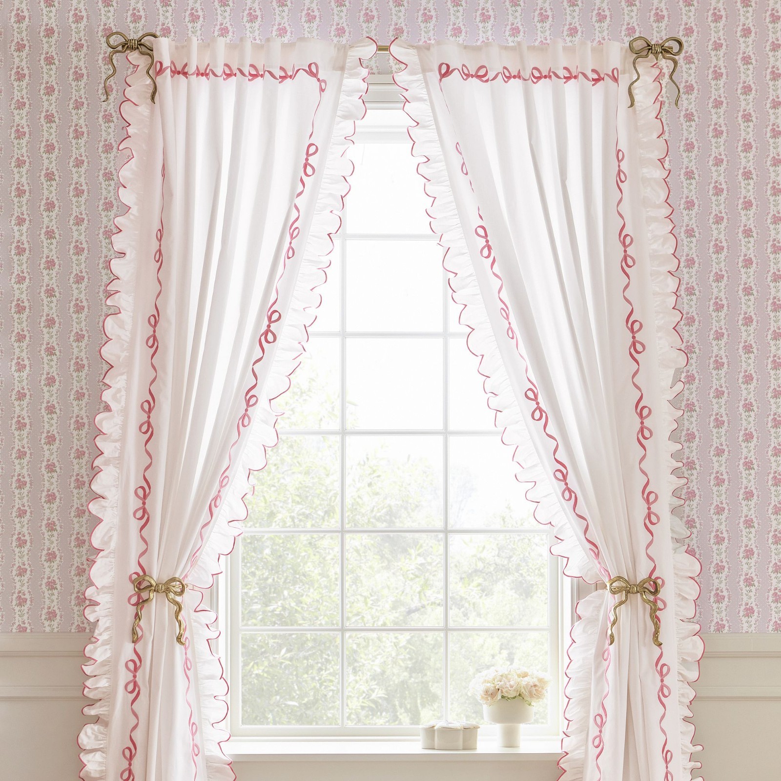 NEW Pottery Barn Kids LoveShackFancy Bow Single Curtain Rod Large, 28″-48″