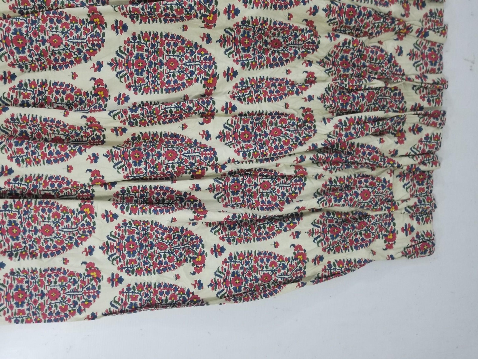 Vintage Traditional Indian Style Paisley Printed Curtain Panel 124x114in