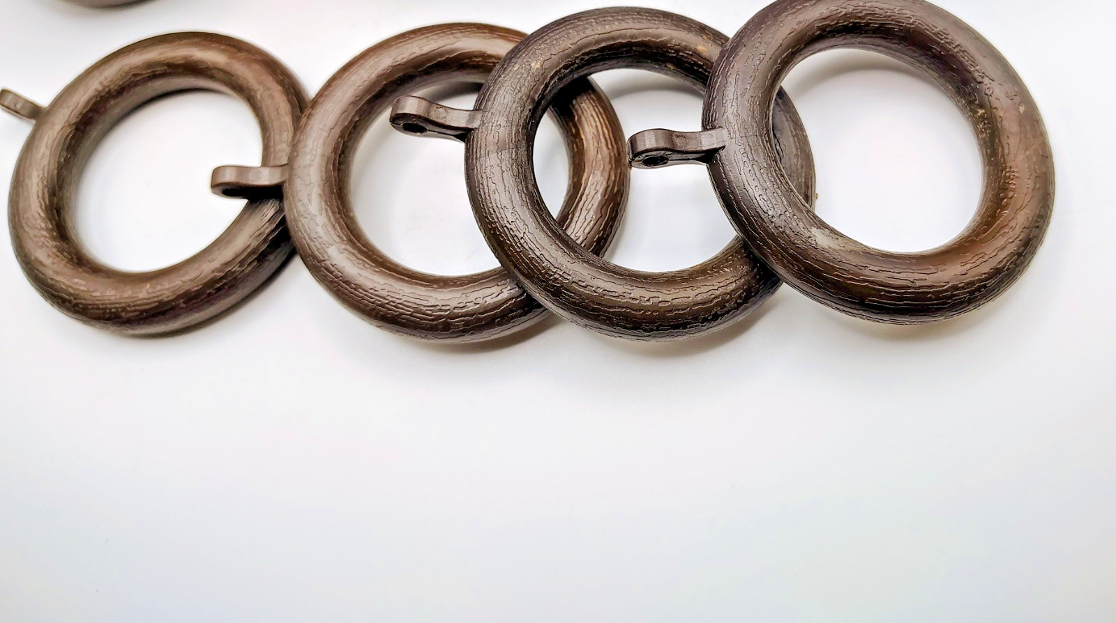 Lot of 28 Vintage Faux Wood Plastic Drapery Curtain Rings 1.75 ” inside 2.5″ out