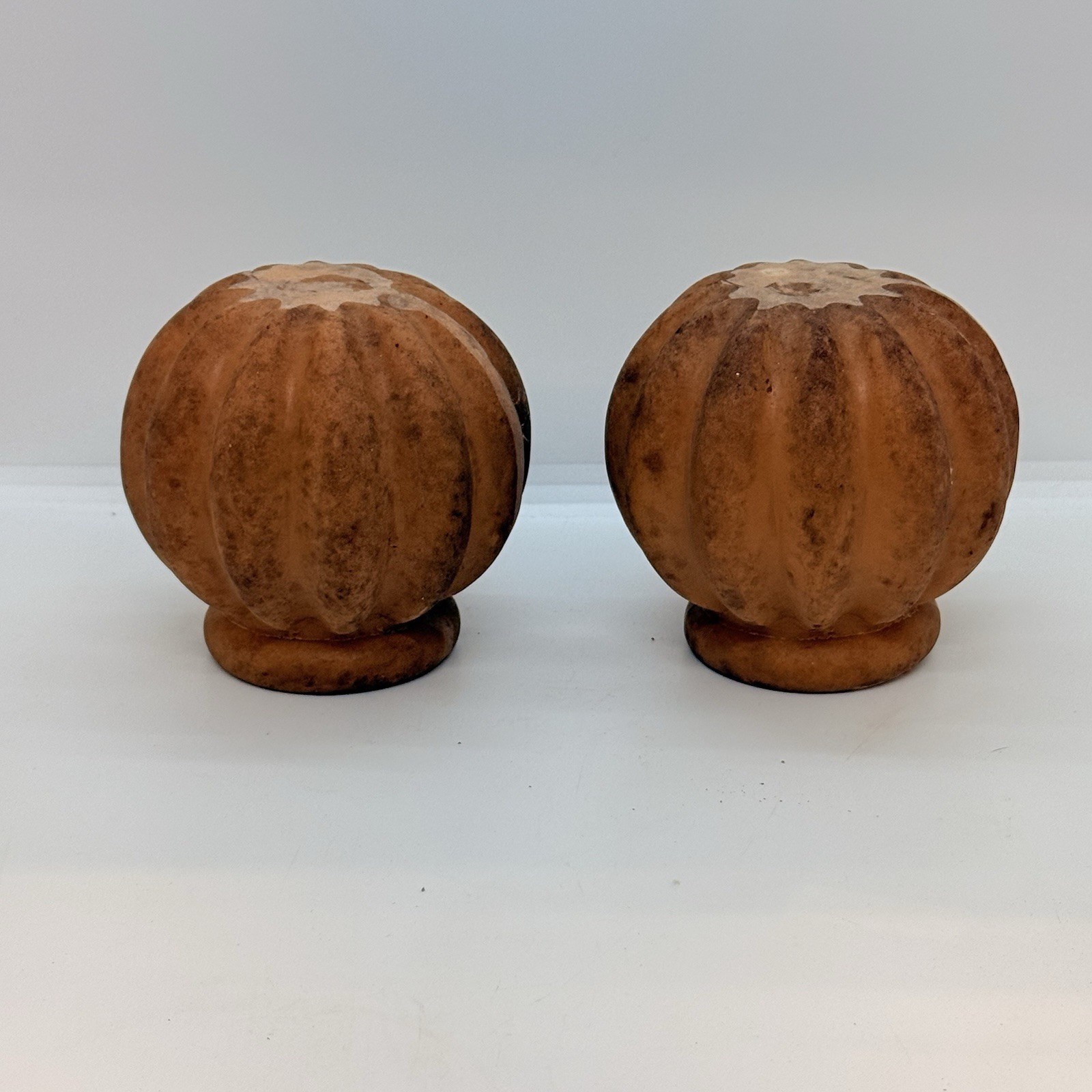Ribbed Ball Curtain Rod Finials Unfinished Resin