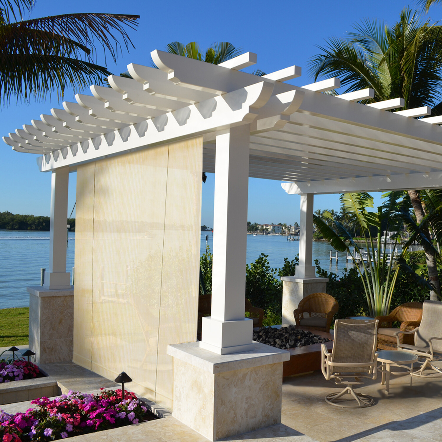 Outdoor Roll Up Shade Beige Roller Shade UV Blind for Patio Porch Pergola Gabezo