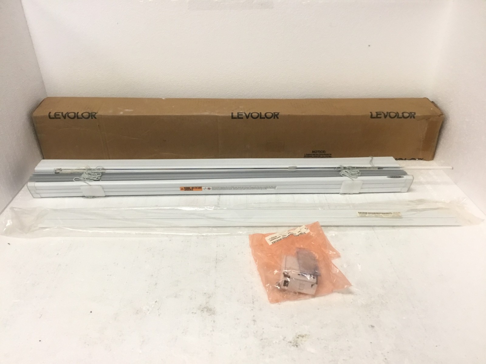 NEW Levolor 2″ Aluminum Blind 38″ x 80″ WHITE Model 08499340-0001 FREE SHIPPING