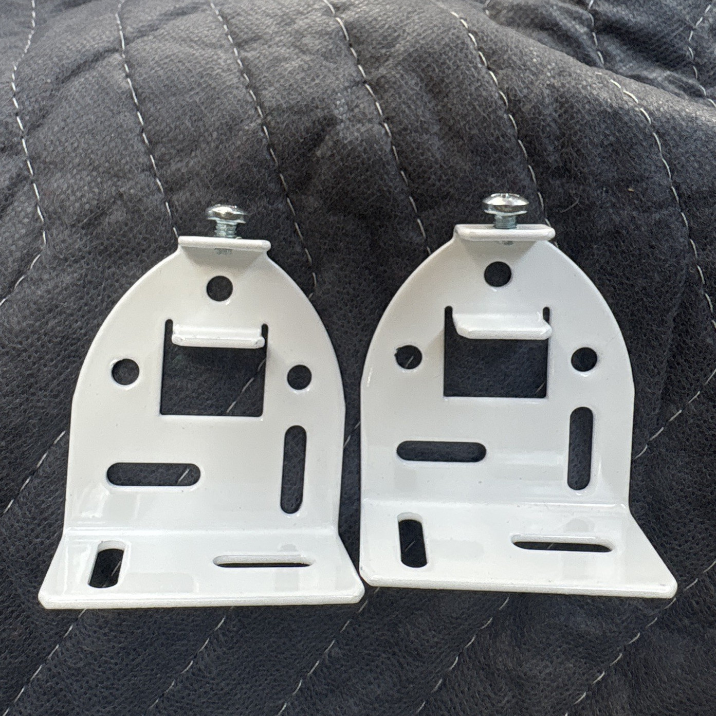 Lutron Roller 64 Bracket Set