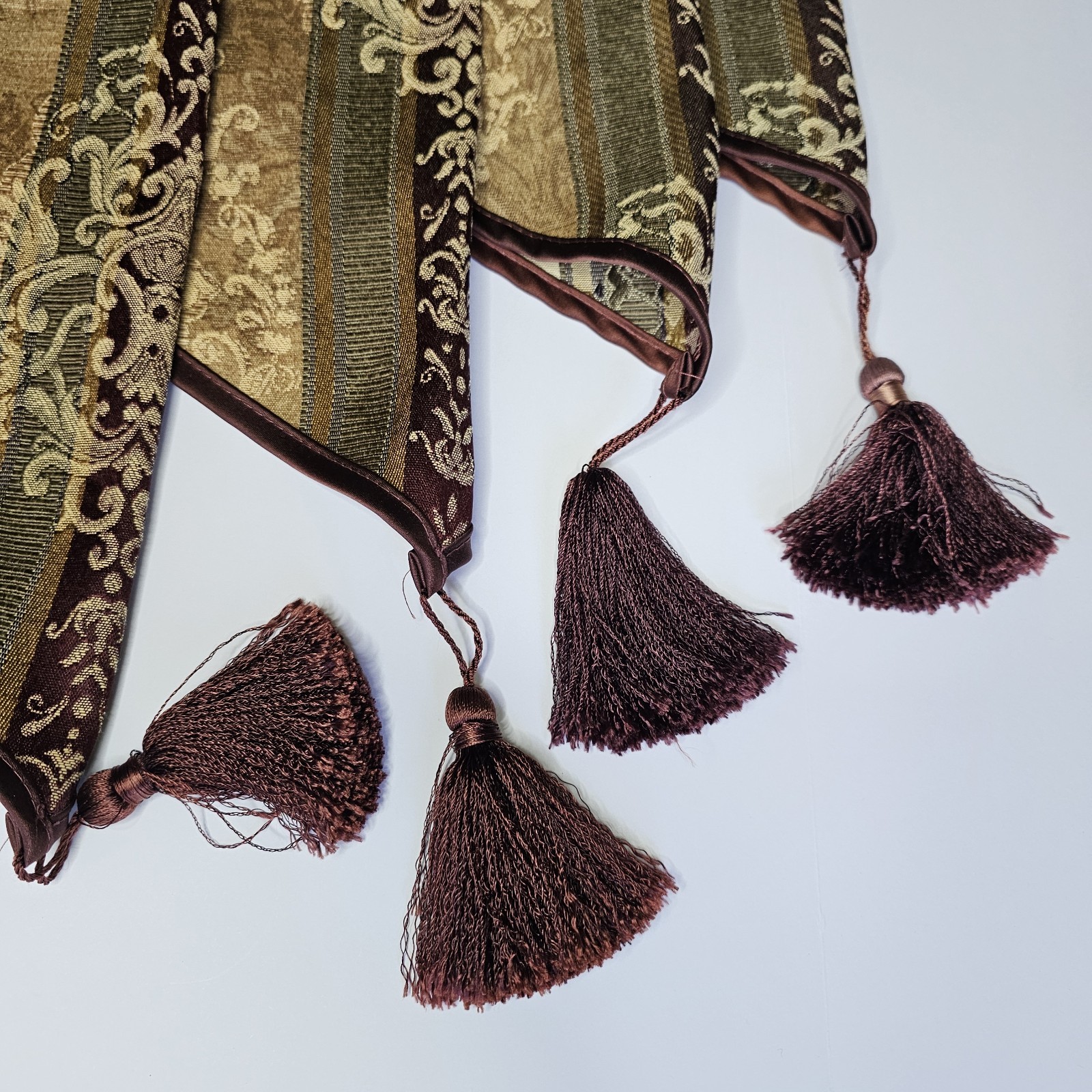 Croscill Townhouse Ascot Valances Stripe Burgundy Green Gold Tassels Set Of 4