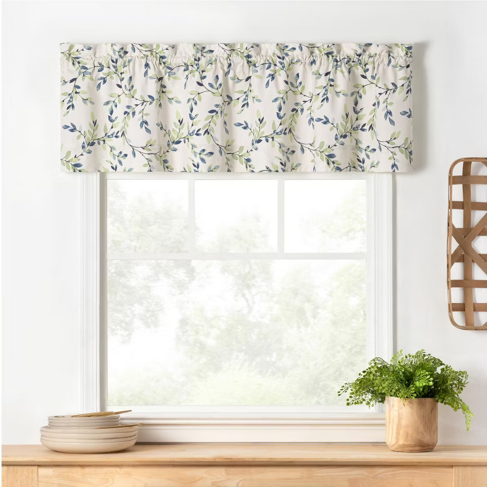 Ellis Vintage Stylish Medium Scale Printed Vine Pattern 3″ Rod Pocket Scallop