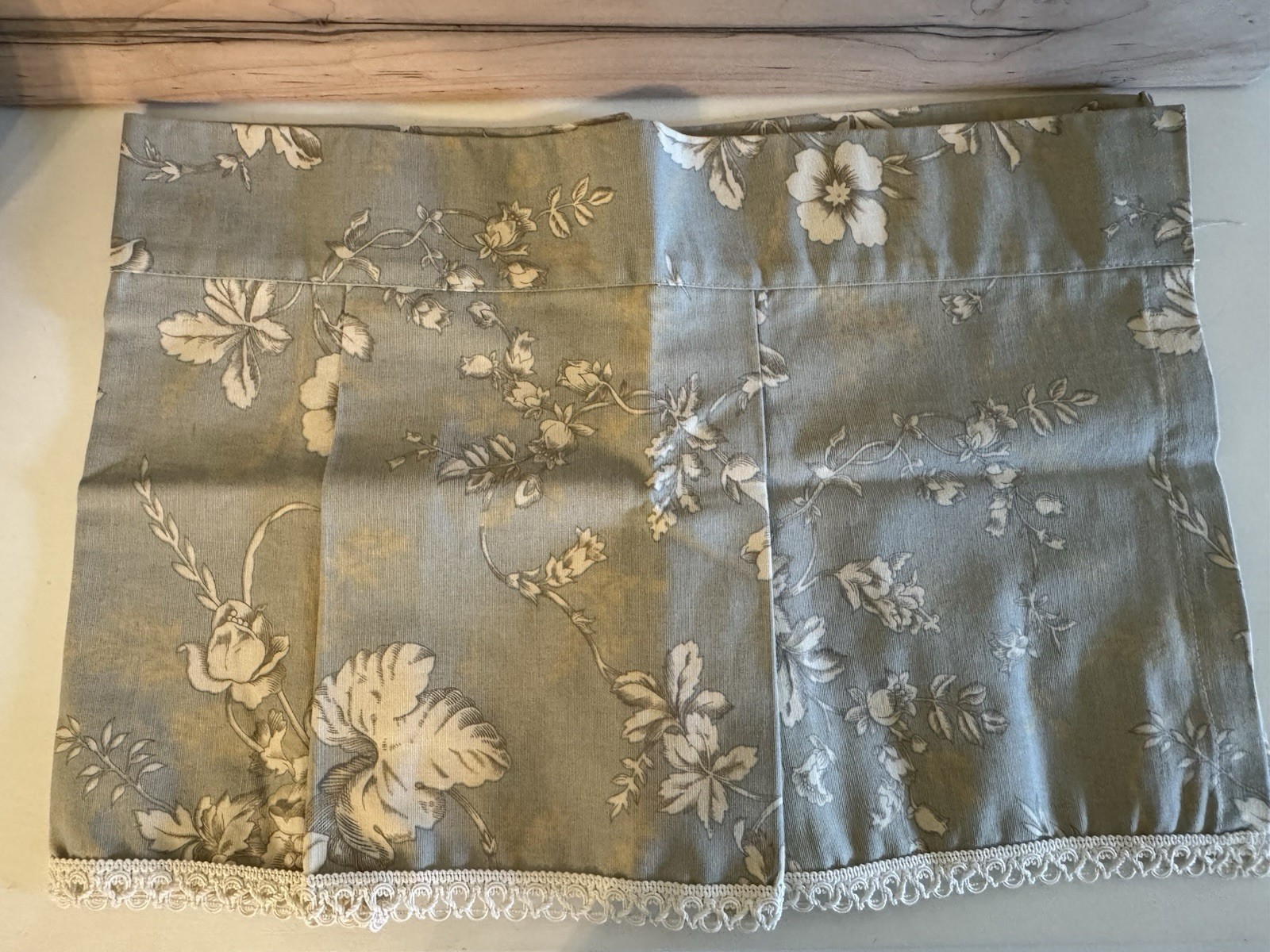 COUNTRY CURTAINS Two Cotton Duck Sage Green Ivory Floral VALANCE 38″W X 13″L
