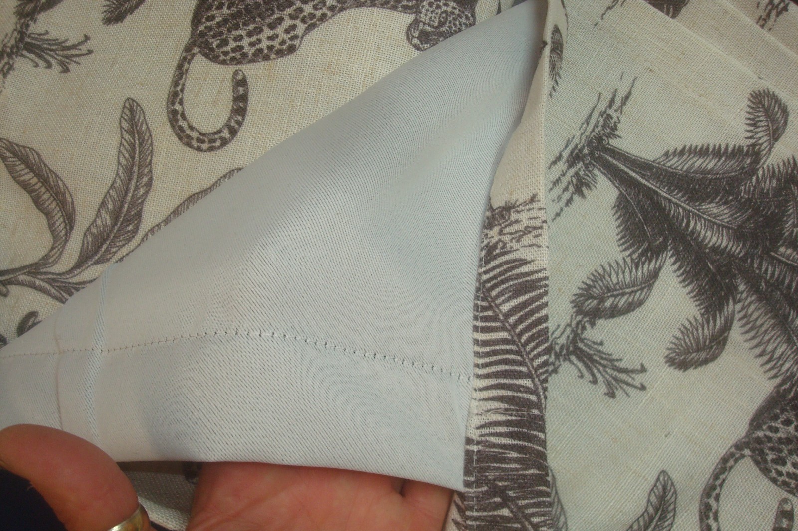 NWT Villeroy Boch Window Curtain Panels Lined 2 pc Jungle Toile Black out 84″ lg
