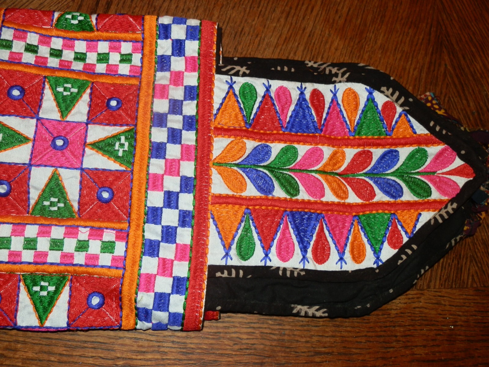 Indian Wall Hanging Toran Beautiful Housewarming Gift Entryway Décor 40 x 15″