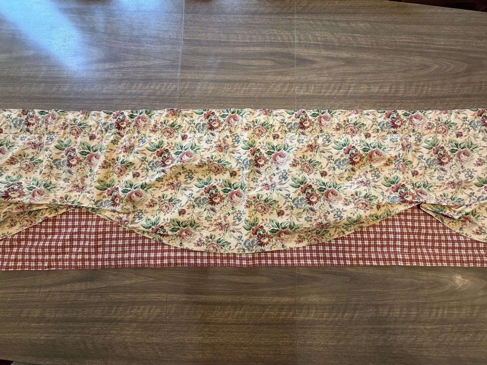 Rich Tan Floral And Plaid Valence 14×54” Cottagecore Farmhouse Vtg