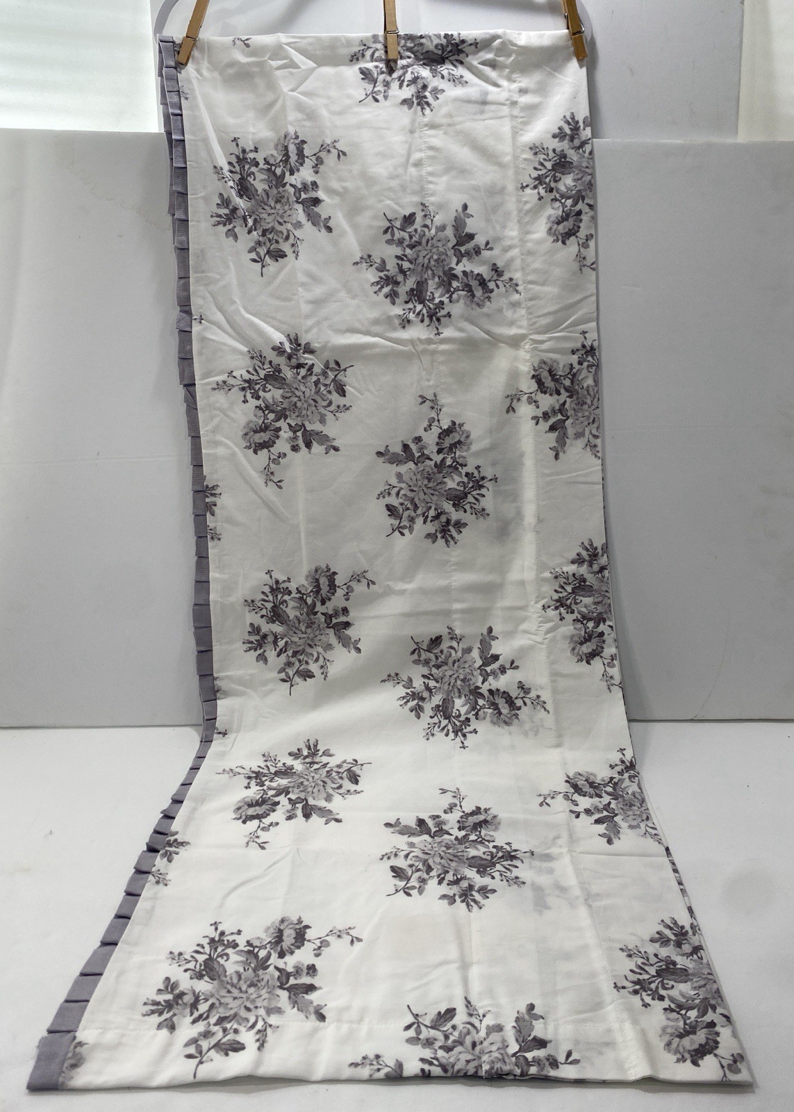 Piper & Wright Sabrina Grey Floral Straight Valance 88 X 15 1/4in Ruffle 705