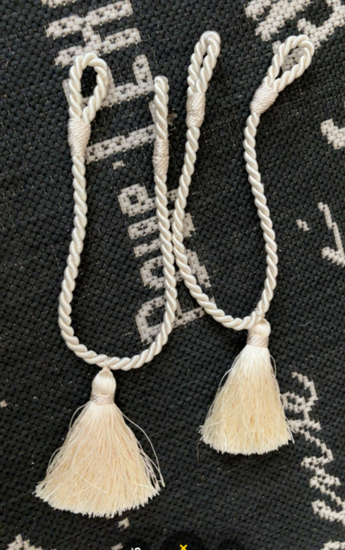 SET 2 Vtg White DRAPERY TIE BACK CORD Tassels CURTAIN Drape Pull Backs Loop Ends