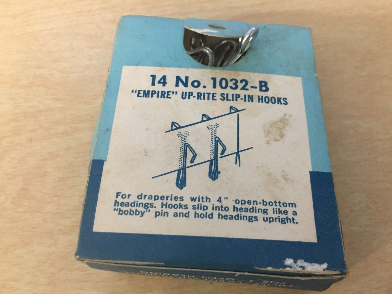 Vintage Kirsch Empire Up-Rite Slip-In Hooks for 4″ OPEN HEADINGS (15 in pack)
