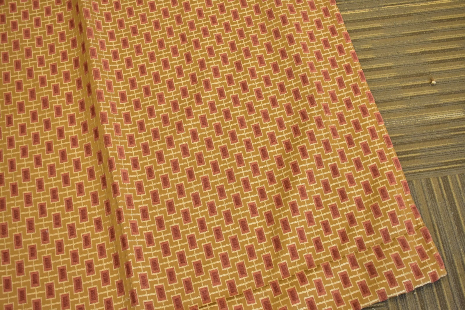 Lot of 2 Room Darkening Curtain Panels Brown/Burnt Orange 52″ x 84″ w 1-1/2″ Dia