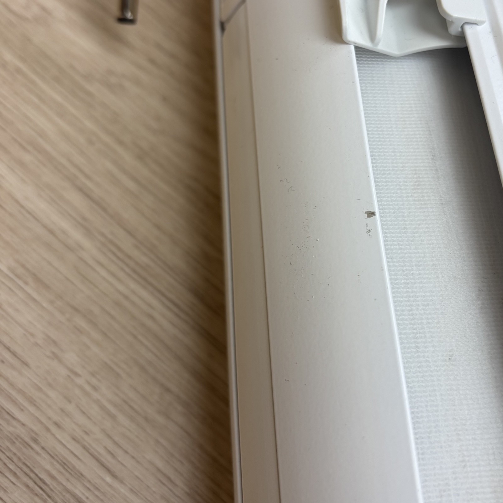 Hunter Douglas Powerview Silhouette White Room Darkening 28 1/4″ X 33 1/4″