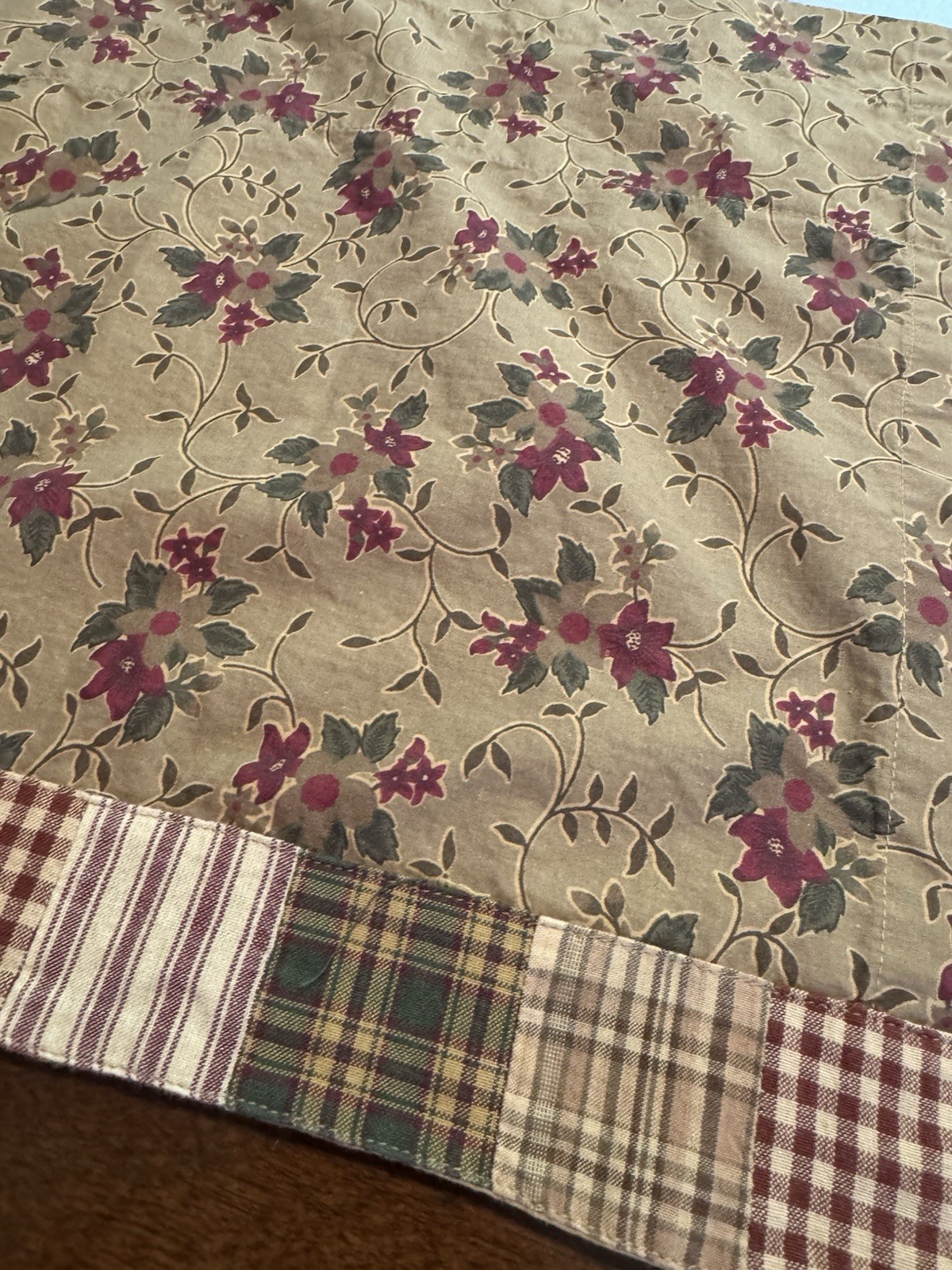 2 ~~Nancy’s Nook Valance Curtains Farmhouse Prim Patchwork Floral Plaid Farm