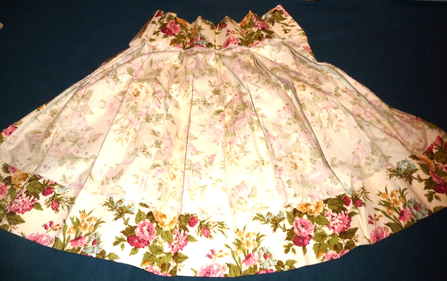 Pleated curtain panel white Pink floral Top 17″ Bottom 44″ Length 23″ 5 pleats