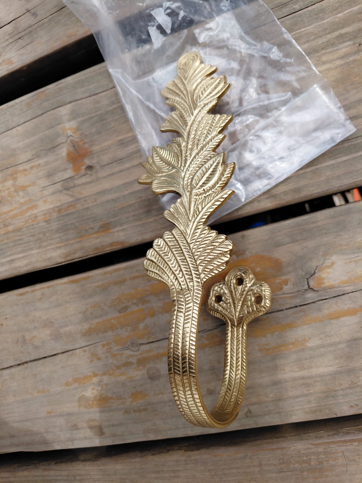 1 Curtain Tie Back Vtg Solid Brass Drapery Holdback Leaf Floral Feather