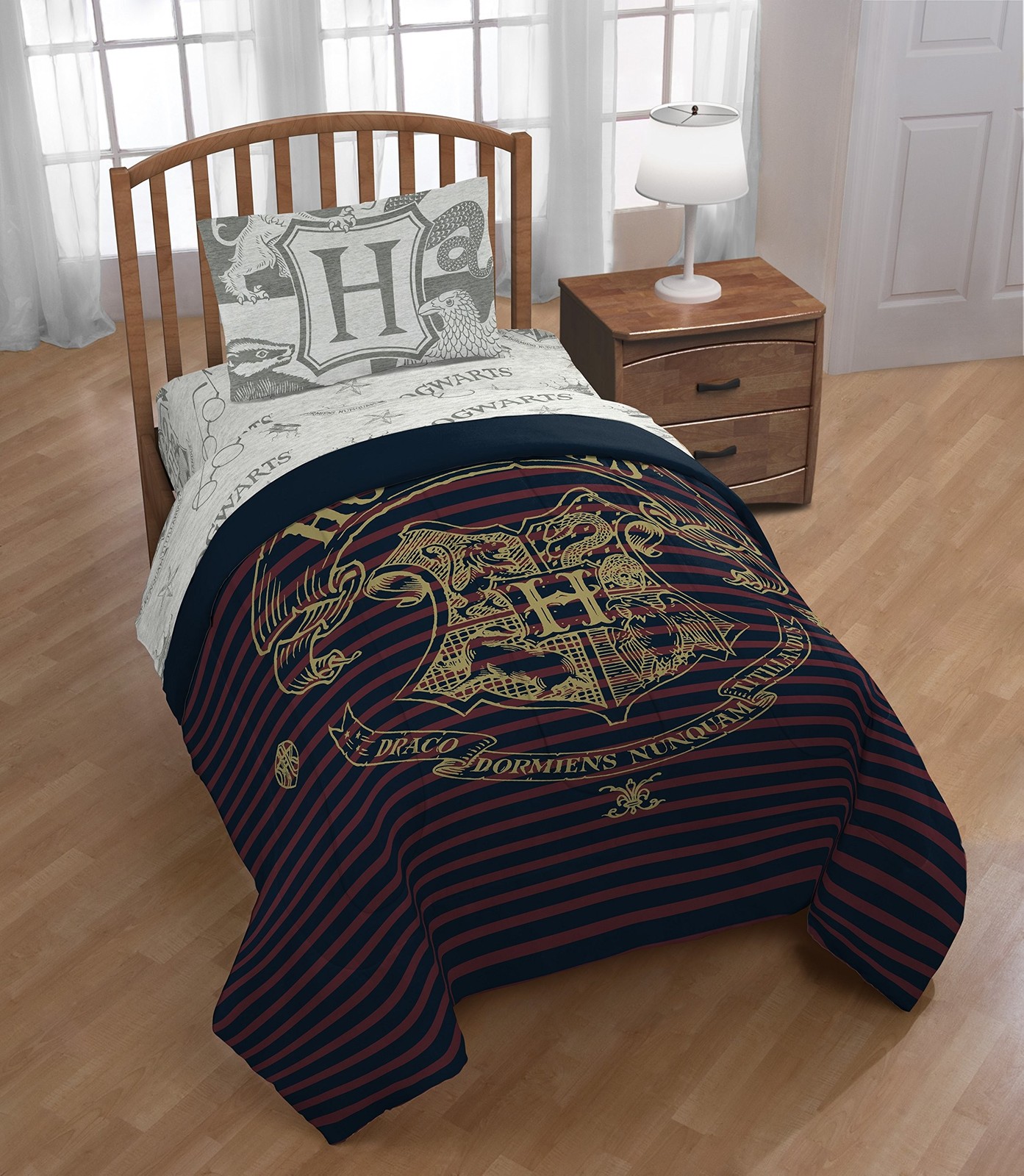 Jay Franco Harry Potter Spellbound 4 Piece Twin Bed Set – Includes Reversible…
