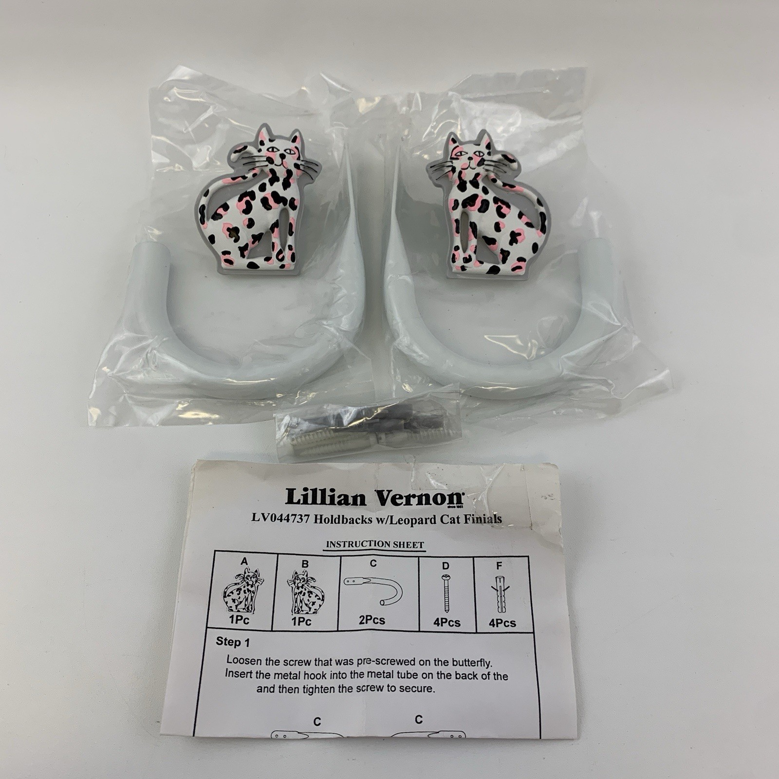 Lillian Vernon Ceramic Pink Black Leopard Cats Curtain Holdbacks Wall Mount Set