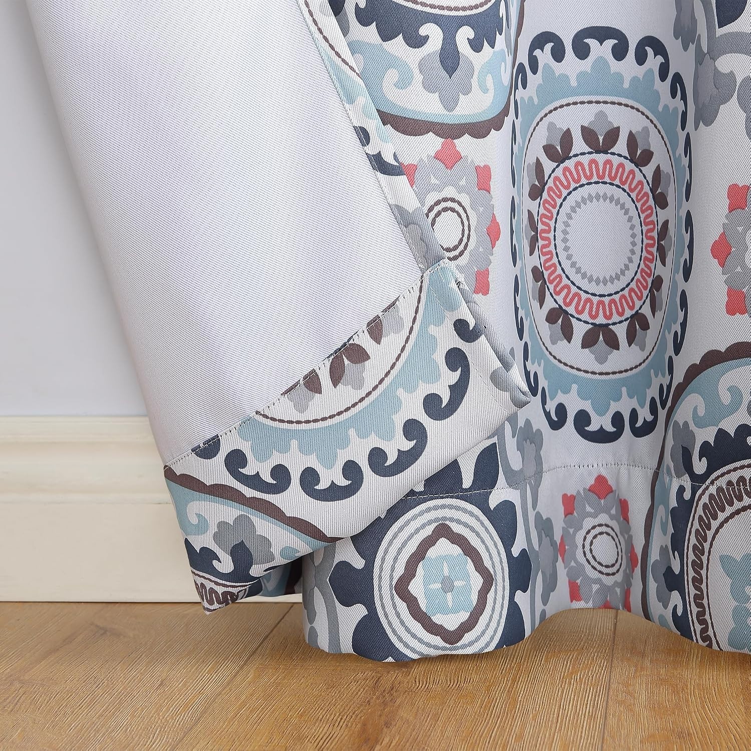 Luxurious Blackout Grommet Curtain Panel – Stone, 40″W x 84″L, Noise Reduction