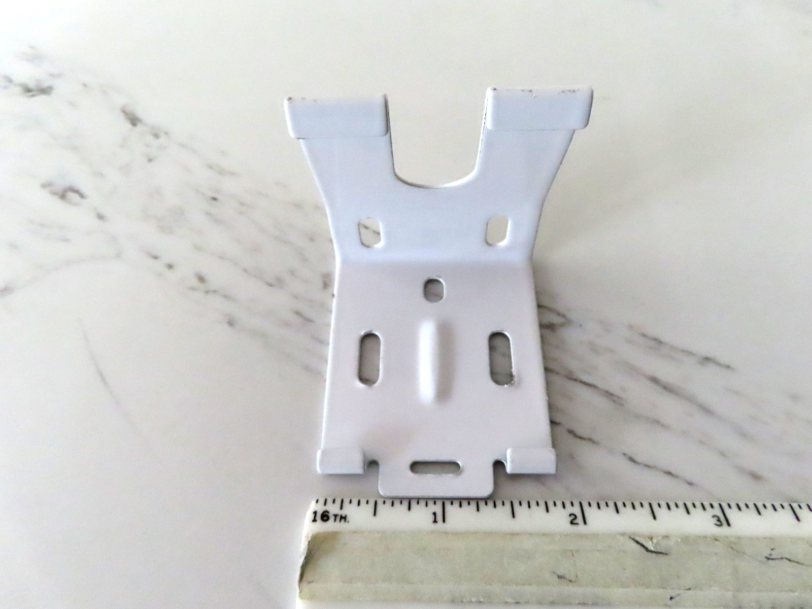 Hunter Douglas Easy Rise Old Style 3/4″ White Metal Brackets 1 Pair