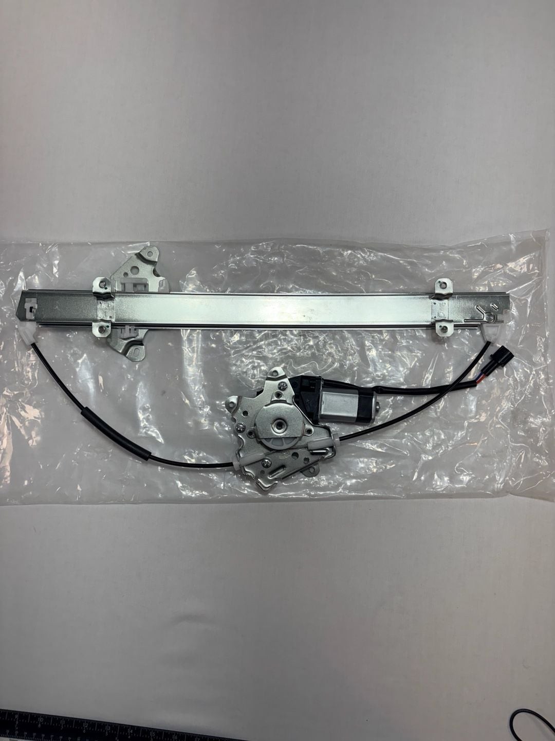 2005-2015 Nissan Frontier Front Driver Side Window Regulator w/Motor 741-348