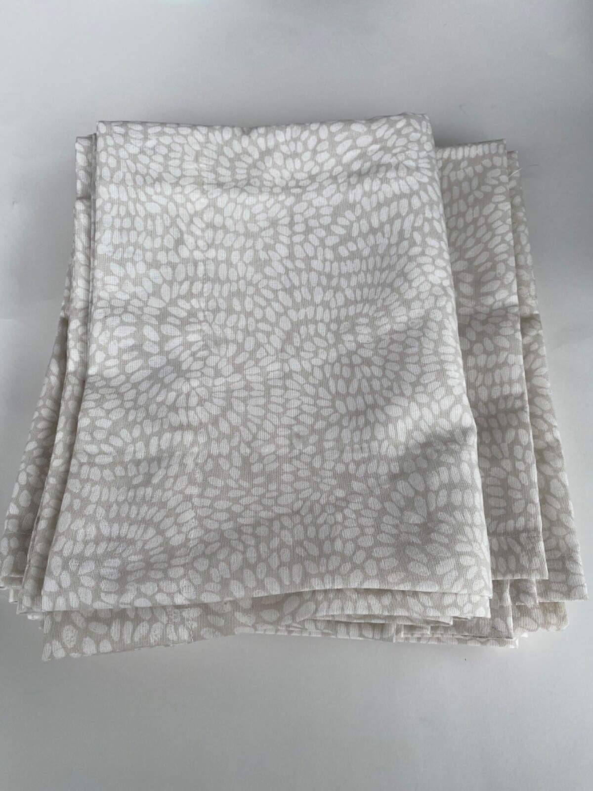 SET OF 2 THRESHOLD PRINTED FARRAH LIGHT FILTERING Curtain 54″ W X 84”L Panels