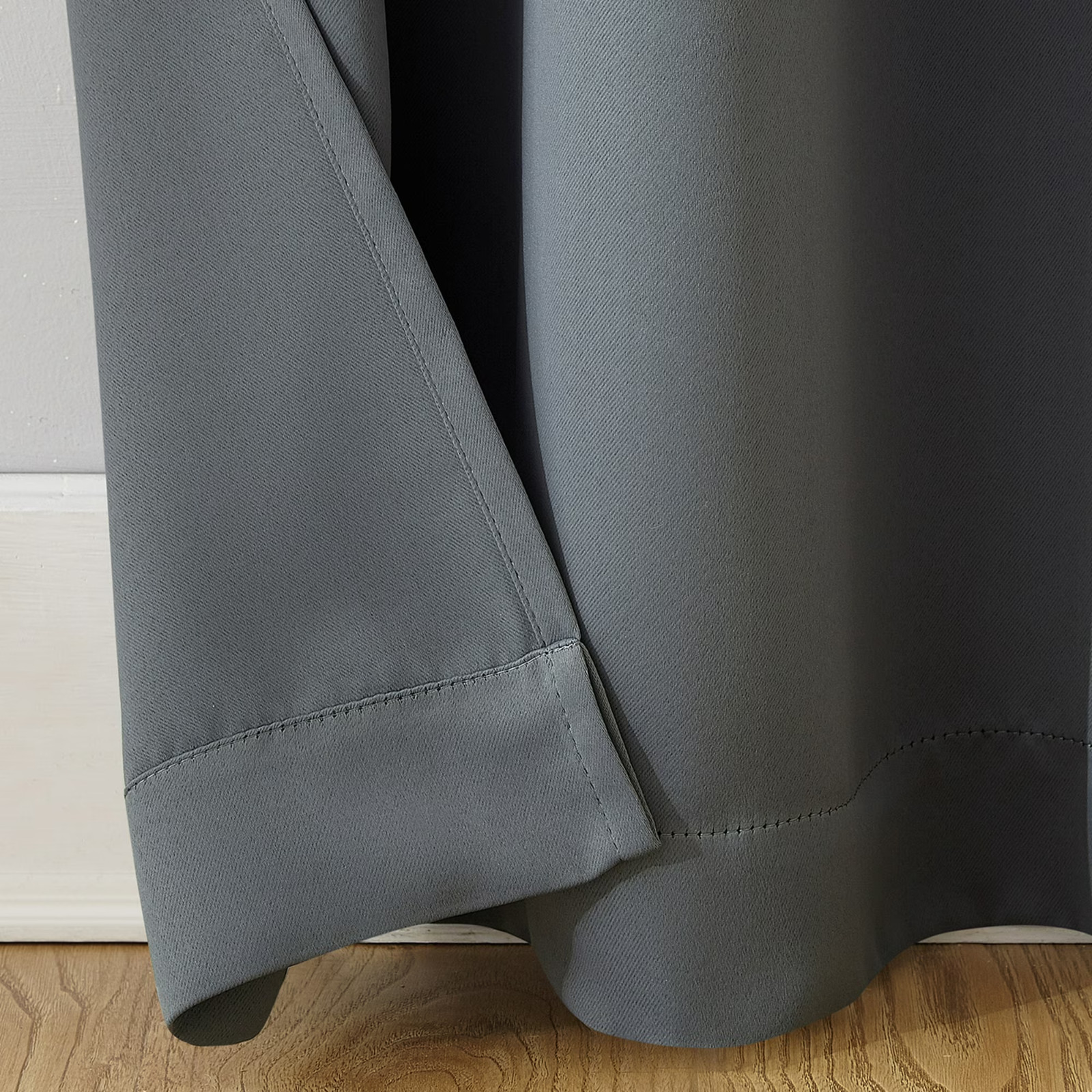 Mainstays Blackout Grommet Single Curtain Panel, 1 Panel, Gray, 40″W x 84″L