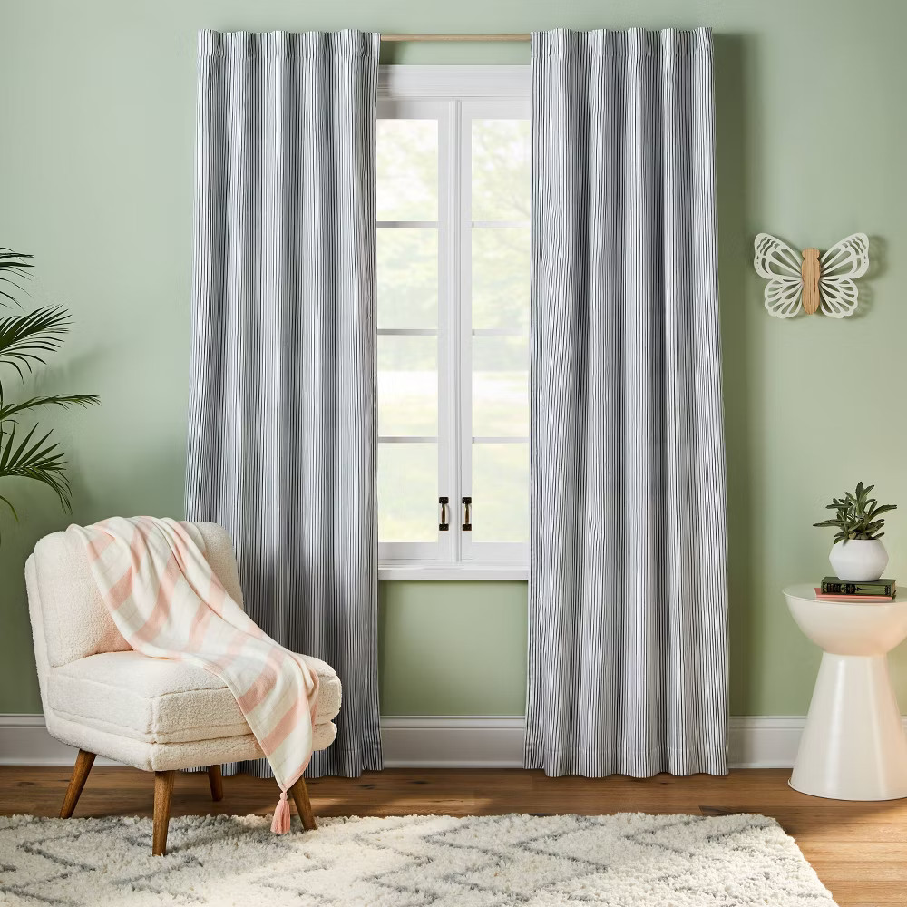 out Irregular Mini Striped Kids’ Panel – Pillowfort: Noise Reduction