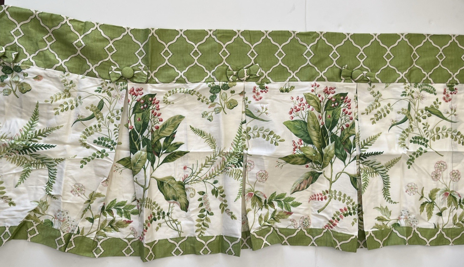 2 Vtg Waverly Williamsburg Floral Button Pleated Valances Botanical 19” X 48”